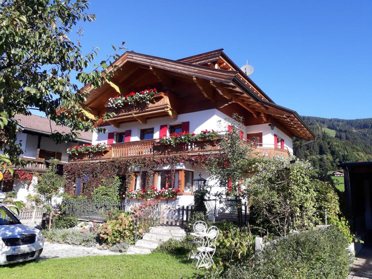 Apartamento Haus Erika Brixen im Thale Exterior foto